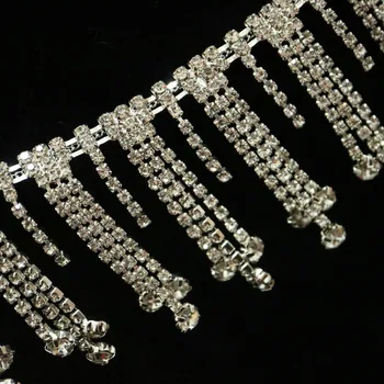 1 ярд Стъклена декорация кристали за дрехи Кристален верига апликация от мъниста на пластира аксесоари за шиене на собствените си ръце за сватбени рокли