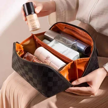 YANZAI Чанта за грим с възглавница от изкуствена кожа, градинска дамски косметичка, водоустойчив органайзер за тоалетни принадлежности, козметични четки за пътуване